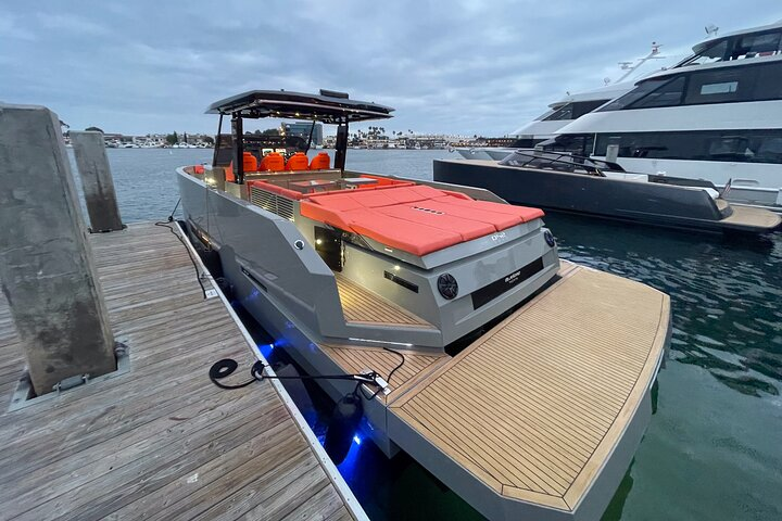 45ft Exotic Sport Yacht Private Tour In Newport Beach  - Photo 1 of 13